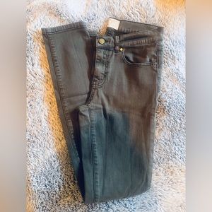 Caslon skinny jeans in olive size 26